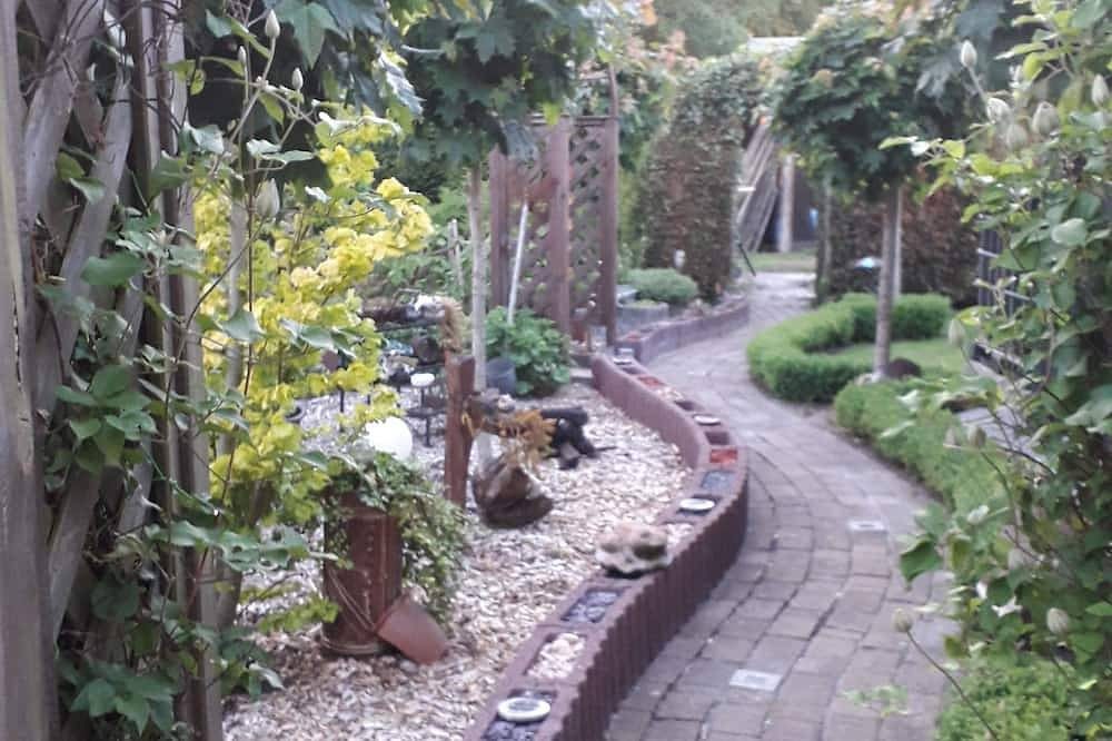 Gemütliche Ferienwohnung am Kanal im Herzen Ostfrieslands — Bild 4