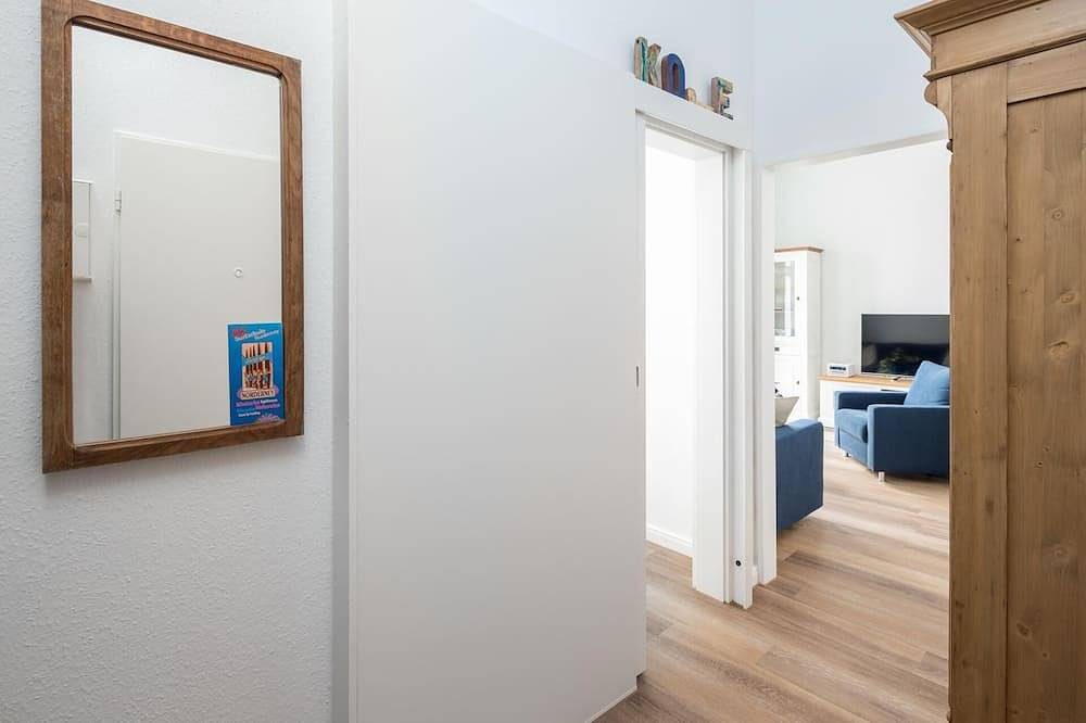 Die Ferienwohnung \"Friesenliebeney\" liegt in der Winterstraße (Hochparterre). — Bild 2