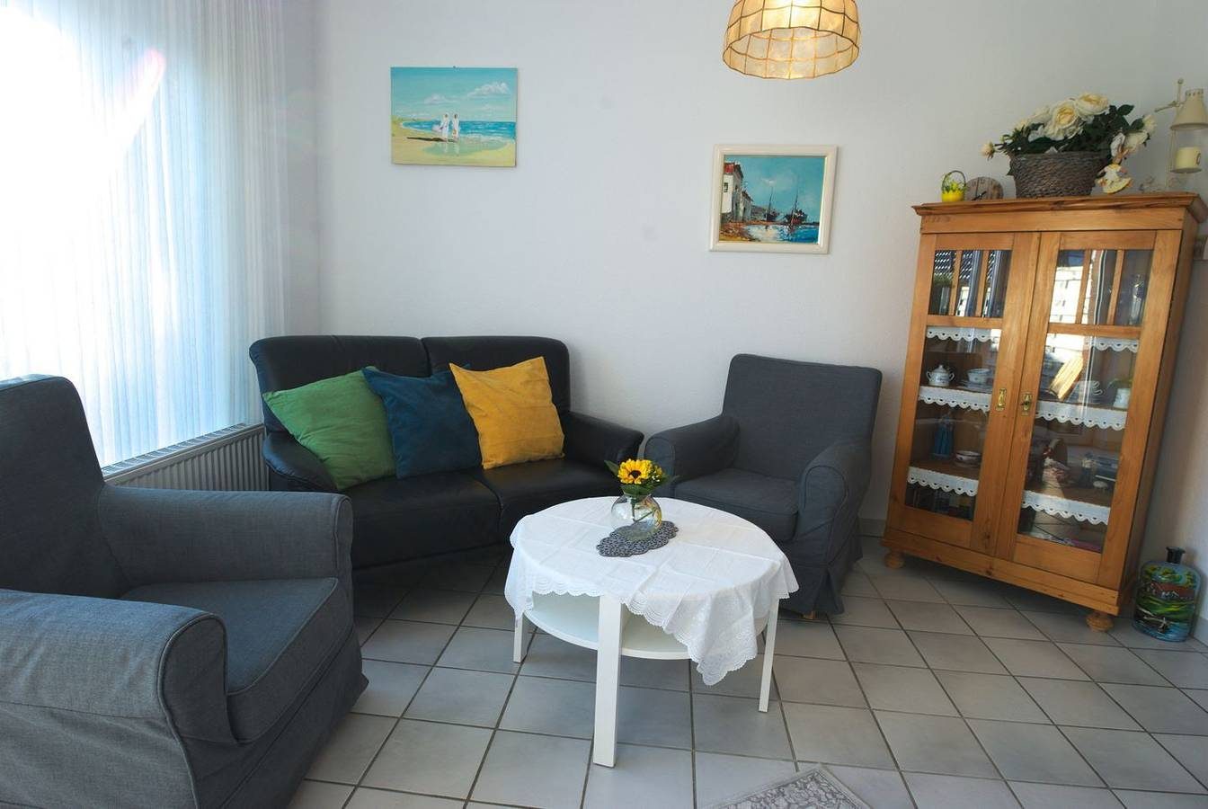 Strandnahe, Erdgeschoss-Ferienwohnung für 2 Personen im Möwenweg — Bild 2