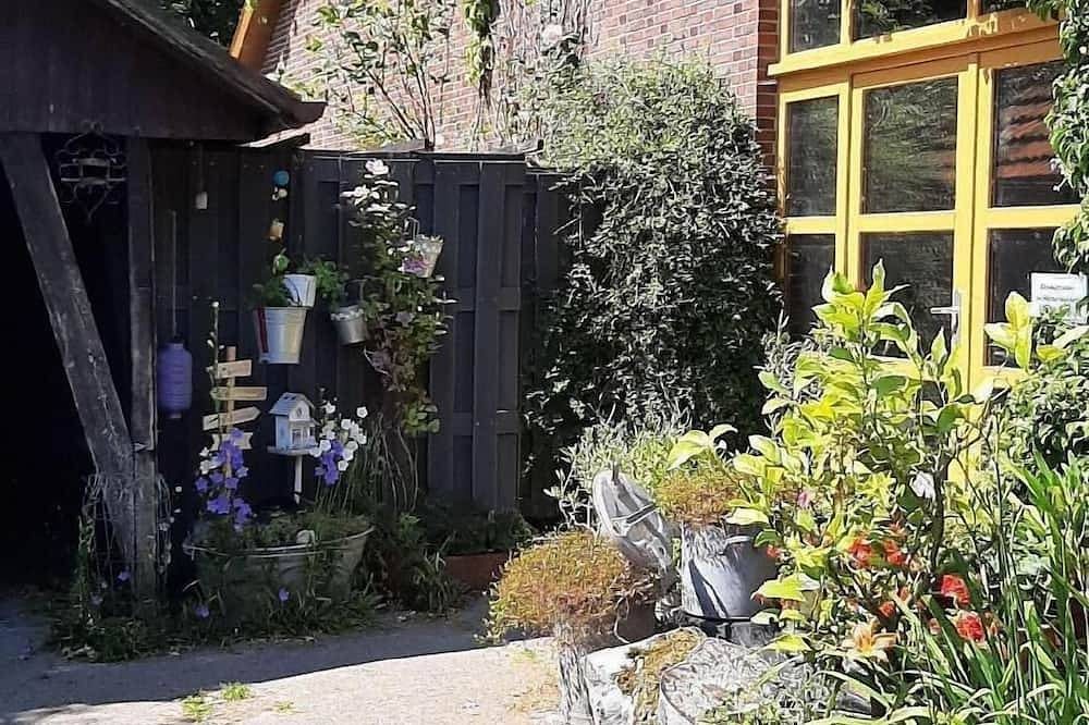 Ferienwohnung Nenndorf für 1 - 4 Personen mit 2 Schlafzimmern - Ferienwohnung — Bild 2