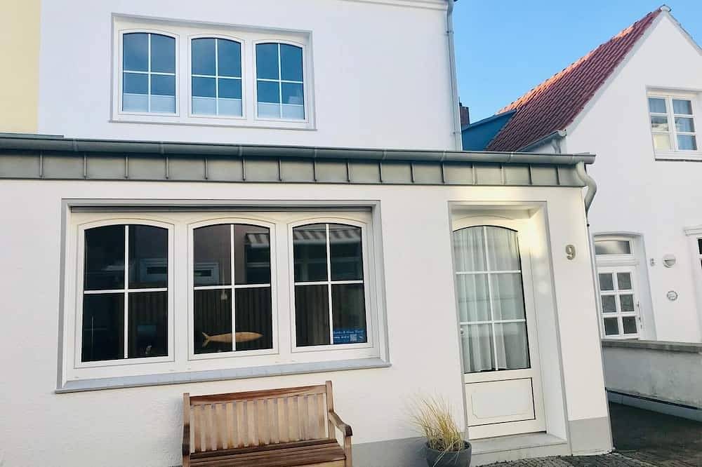 Bogenhuus unten mit Terrasse im Zentrum von Norderney — Bild 4