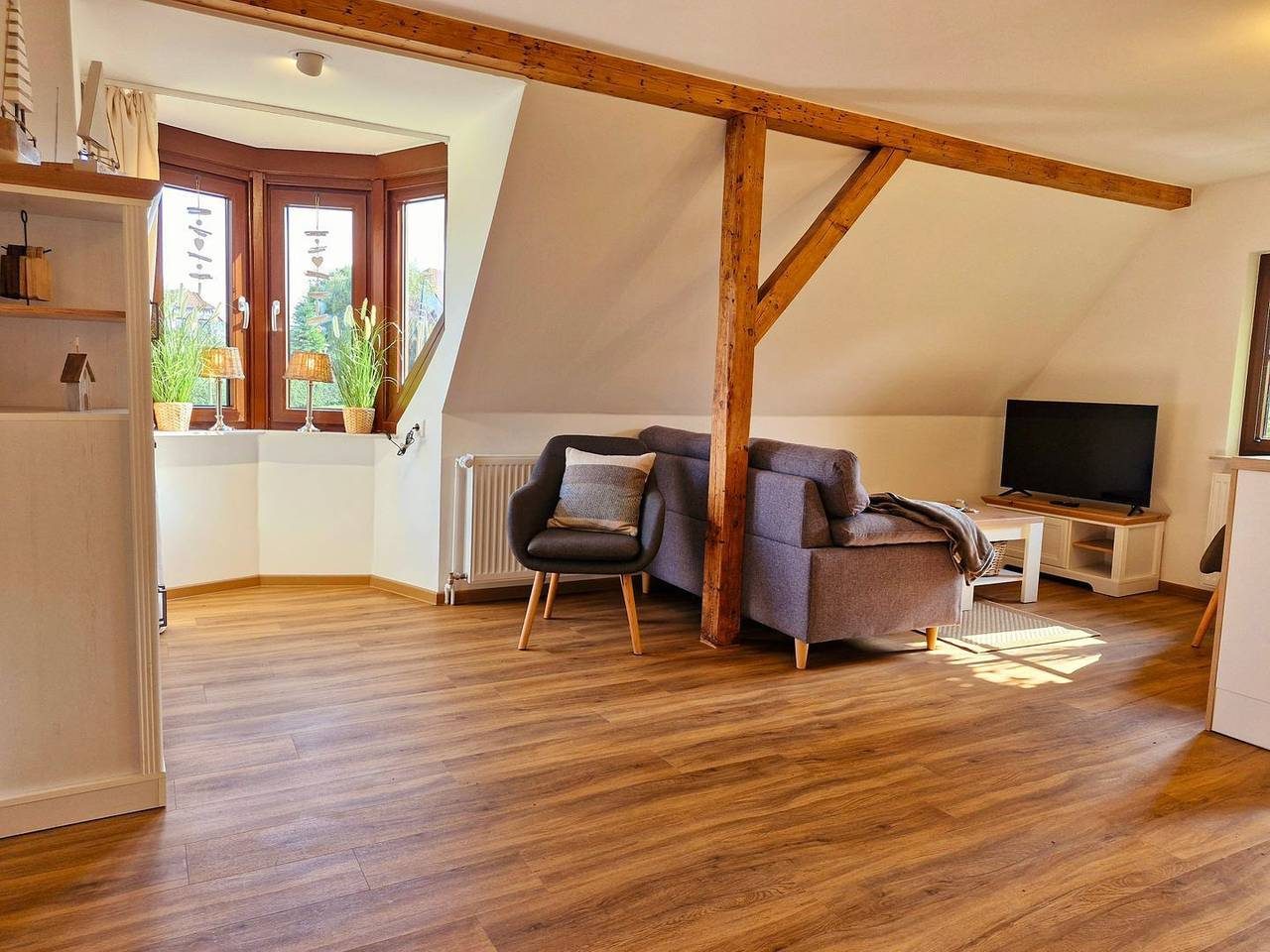 "Erlebe unvergessliche Tage in der Ferienwohnung Harlesand am Museumshafen!" — Bild 5