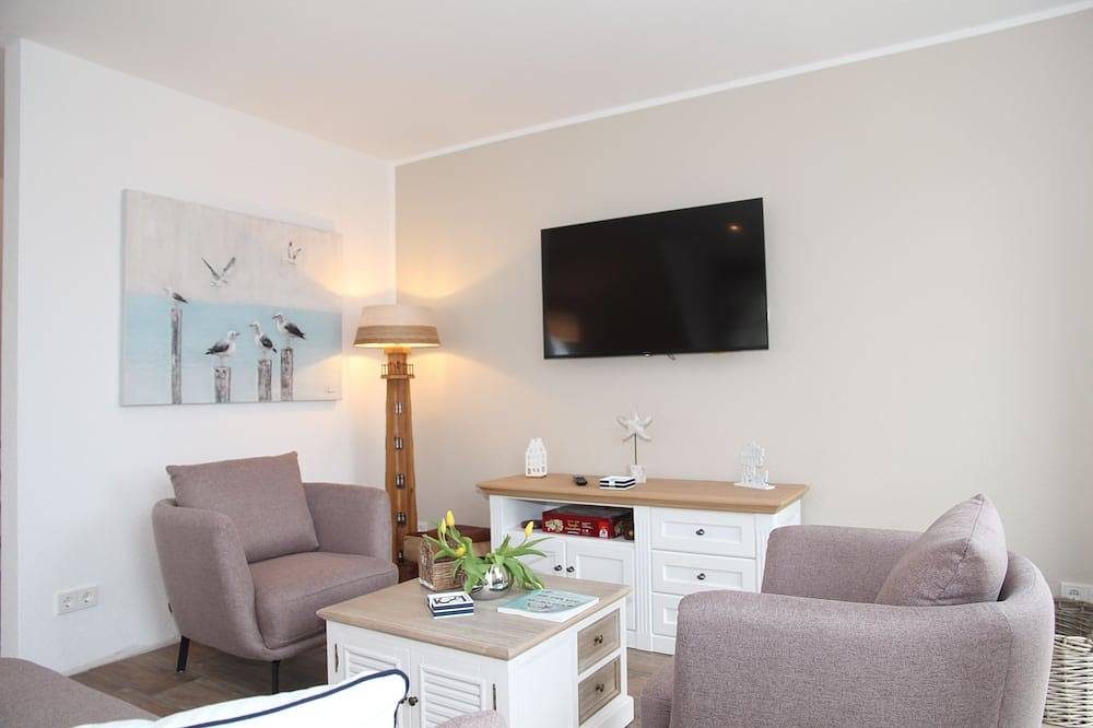 Neue Ferienwohnung (80qm) für 4 Personen mit Balkon, Infrarotkabine am Wasser