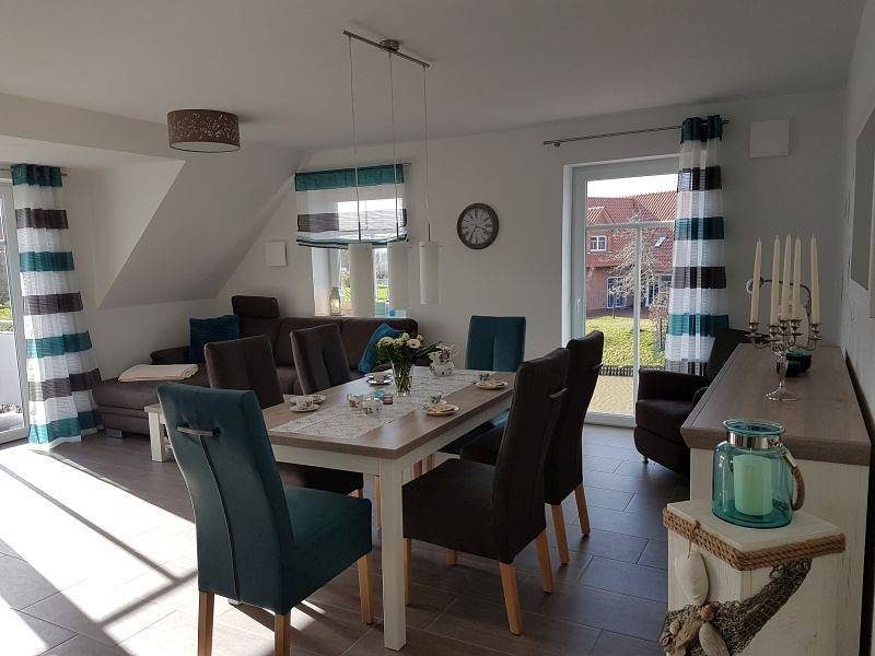 85qm Ferienwohnung für 4 Pers. mit Kamin, Wärmekabine & Balkon direkt am Wasser — Bild 3