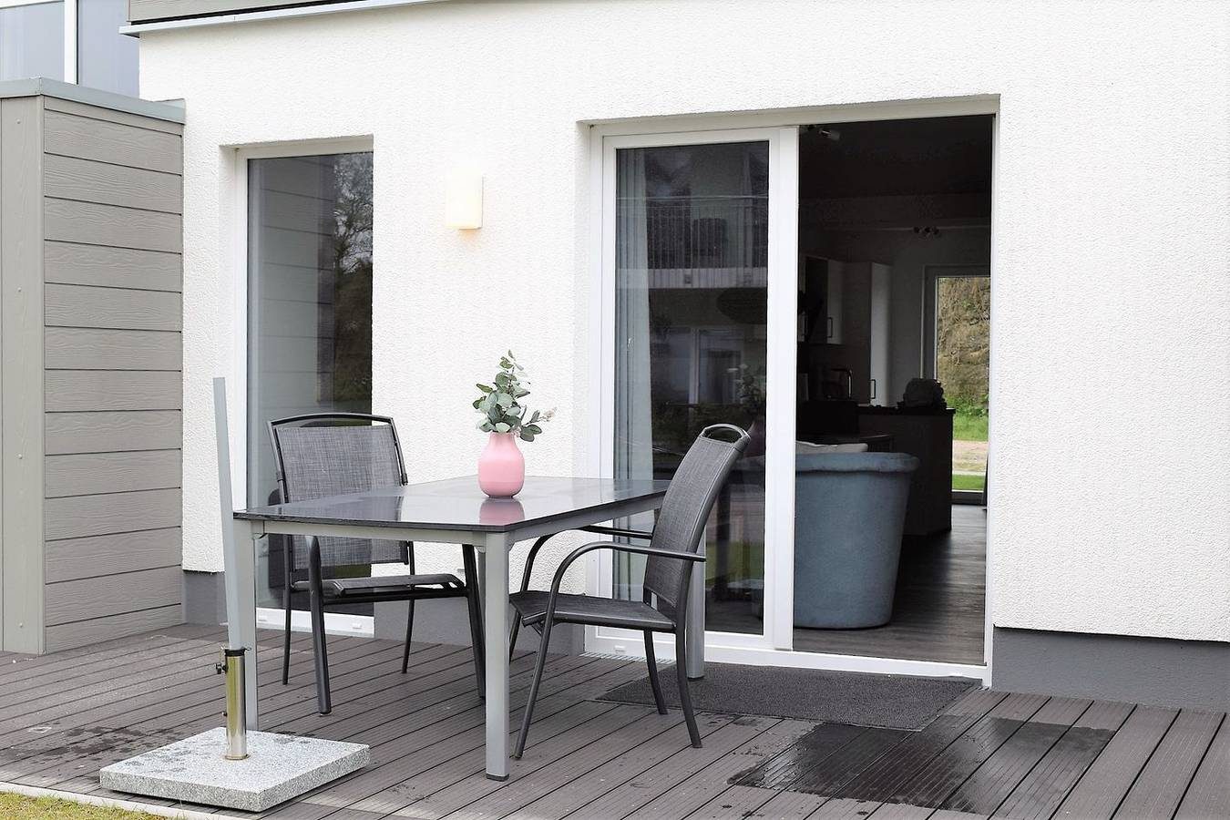 Modernes Ferienhaus, Sauna, Süd-Terrasse, Loggia mit Meerblick, Haustiere — Bild 3