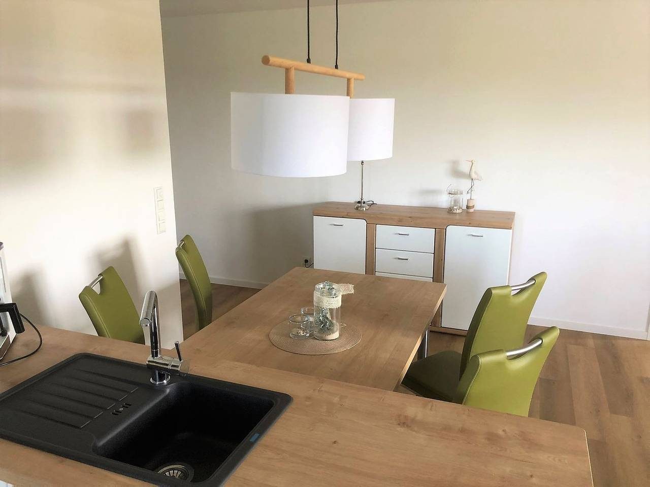 Moderne, hochwertige Ferienwohnung, Sauna, großer Balkon, strandnah — Bild 2