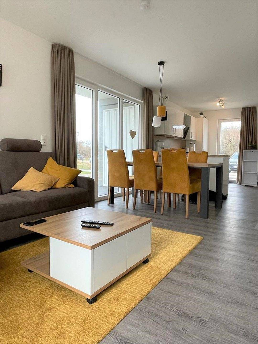 Modernes Ferienhaus, Sauna, Süd-Terrasse, Loggia mit Meerblick, Haustiere
