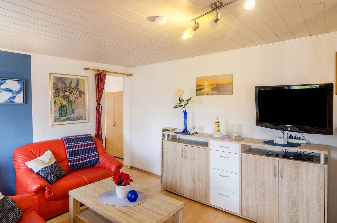 Ferienwohnung 'Djuren' mit Privatterrasse, Gemeinschaftsgarten und Wi-Fi — Bild 4
