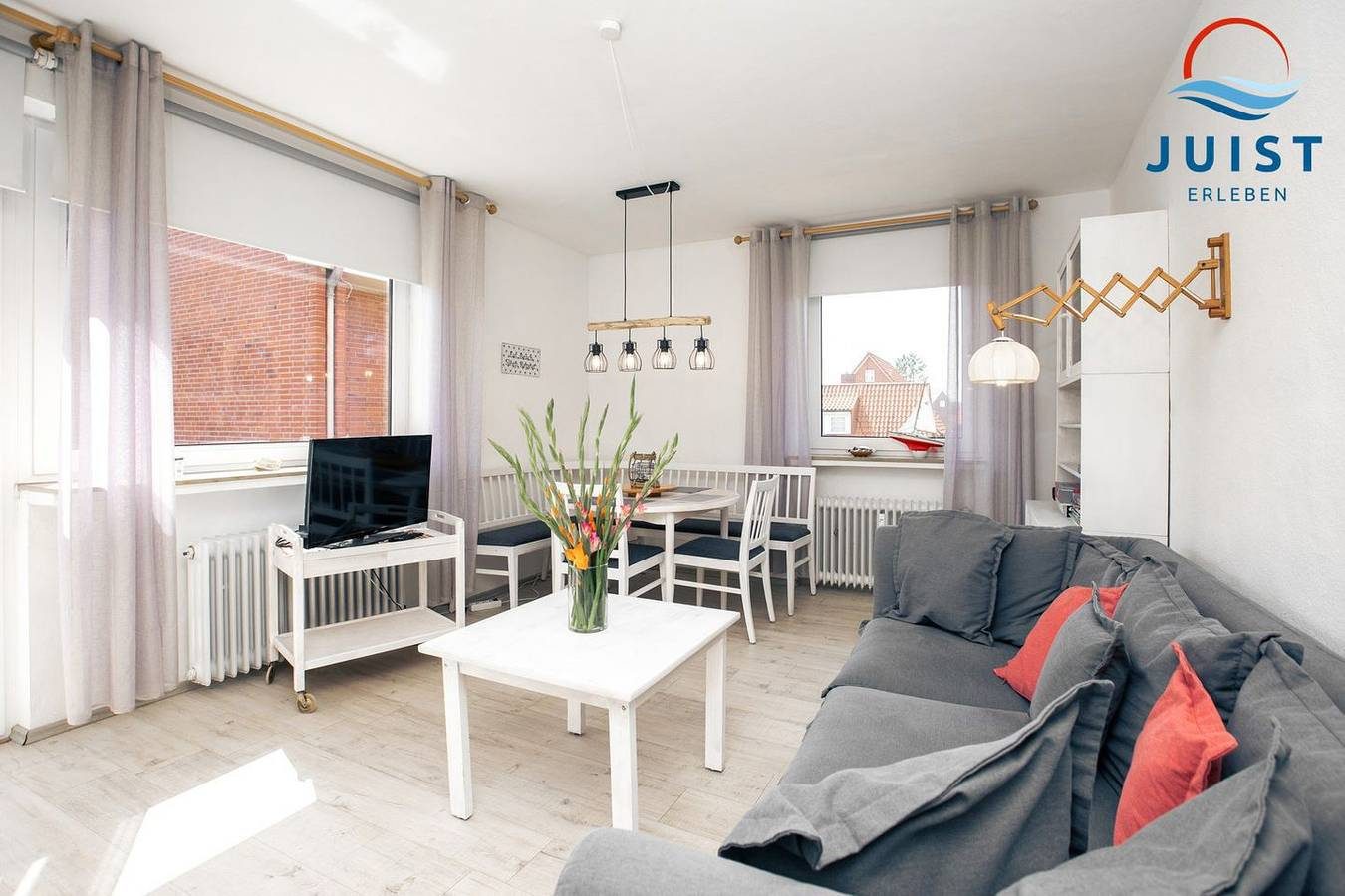 Familien- und hundefreundliche Wohnung mit Südbalkon im ruhigen Ostdorf.