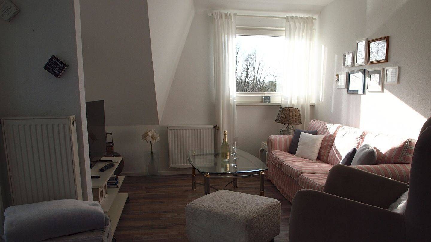 "Entspannen im romantischen Haus am Fluss - Ihre Ferienwohnung erwartet Sie!"