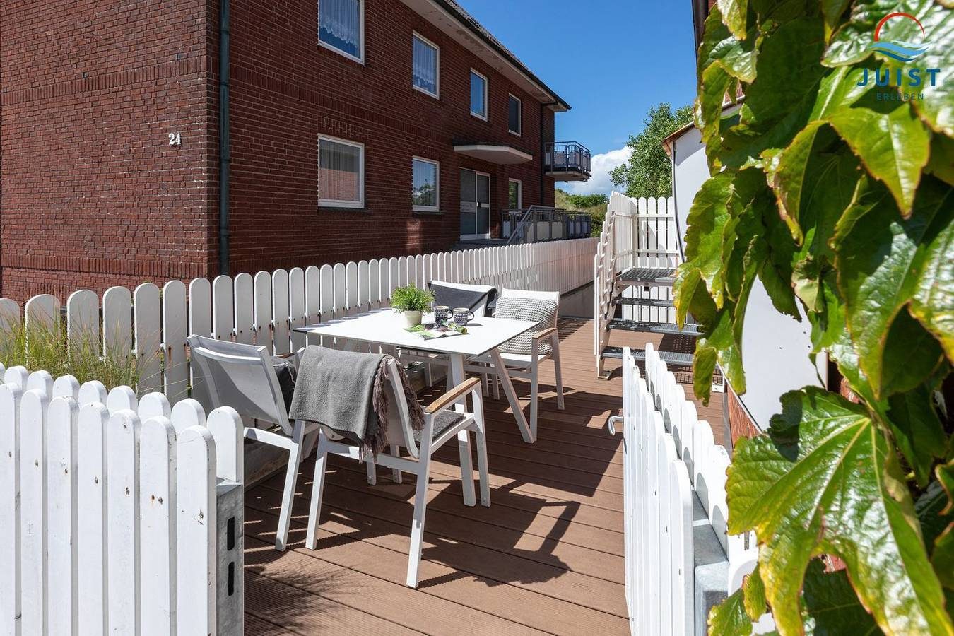 Familienfreundliche moderne Ferienwohnung mit Terrasse direkt am Wattenmeer — Bild 4