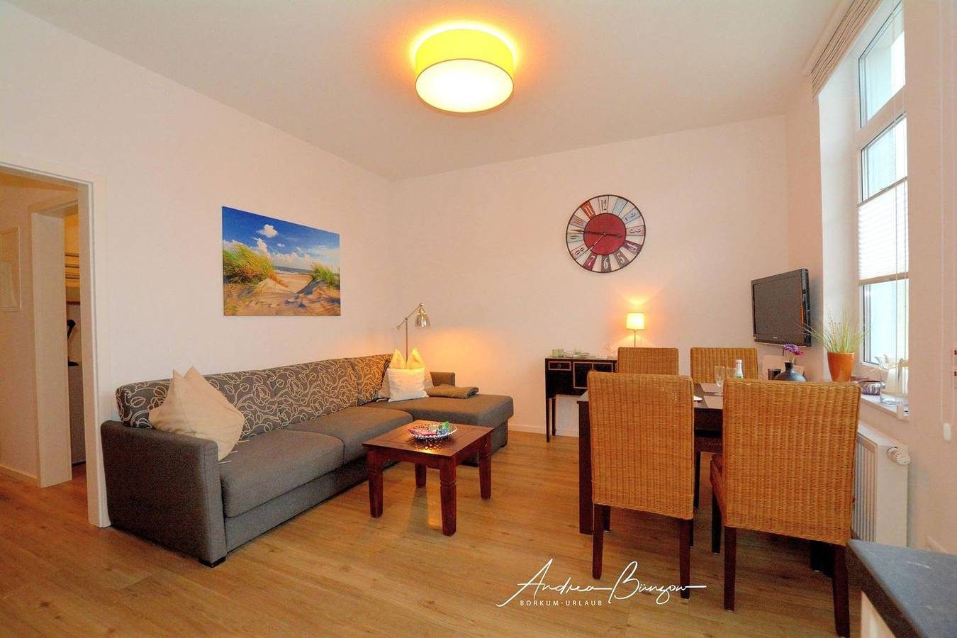 Ferienwohnung mit 2 Schlafzimmern und großer Sonnenterrasse bester Lage — Bild 2