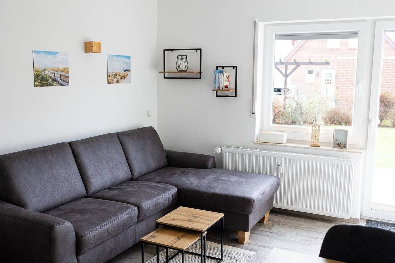 Herzlich Willkommen in der Ferienwohnung Tide21 zentral in Norddeich am Fledderweg — Bild 2