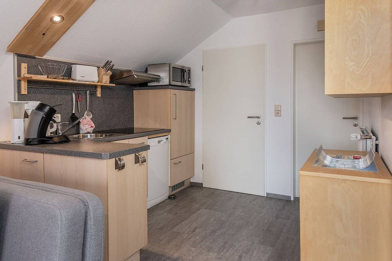 Helle Obergeschoss- Ferienwohnung mit Südbalkon für 2 Erwachsene — Bild 5