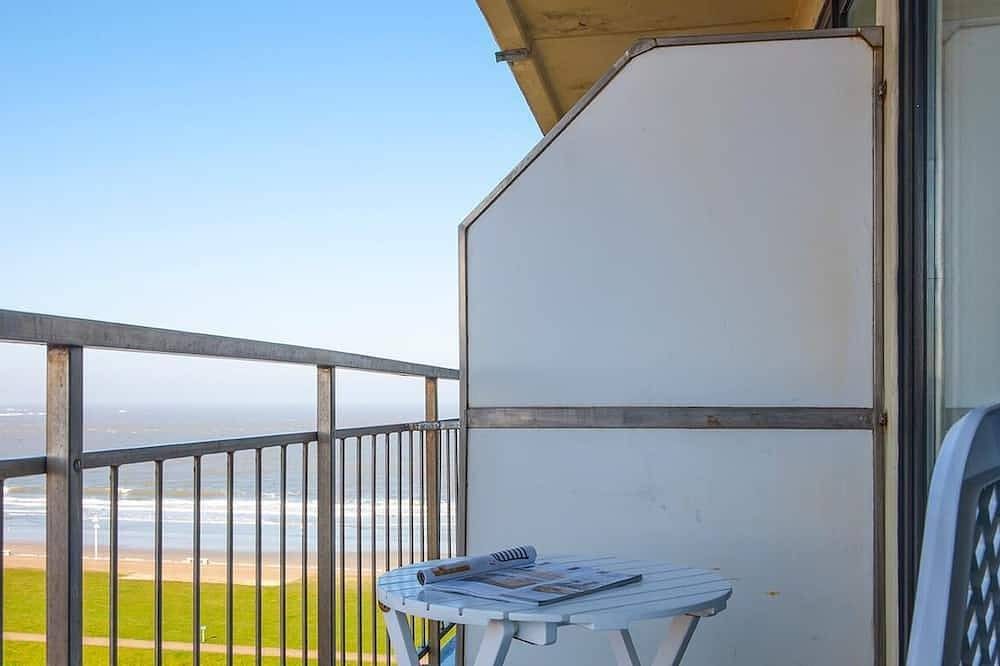 Die Ferienwohnung \"Kaiserhof 56\" ist ein 1-Raum-Apartment, das sich im fünften S — Bild 2