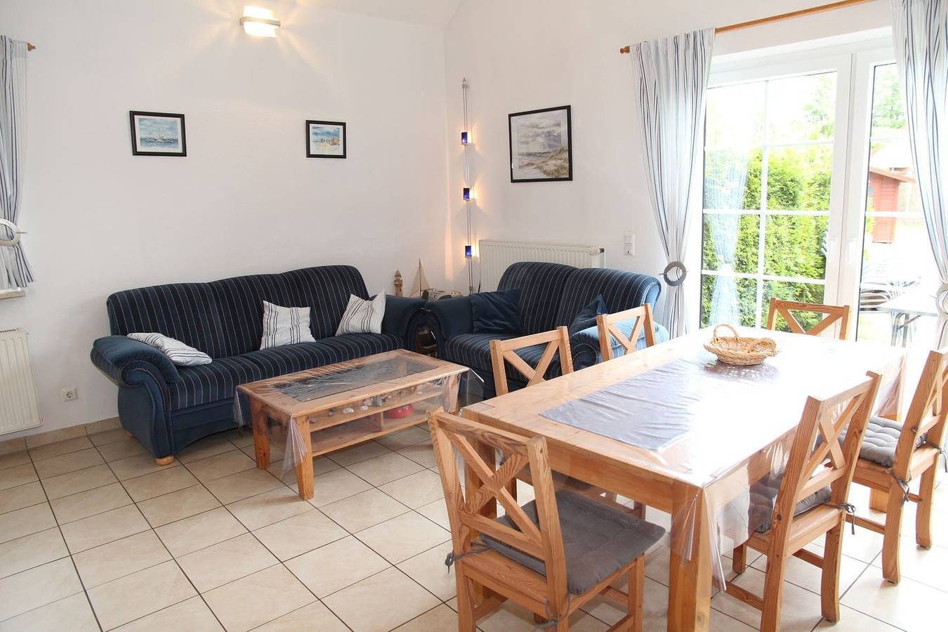 Ferienhaus (85qm) für 5 Personen und Hund mit Kamin und großem Garten — Bild 2