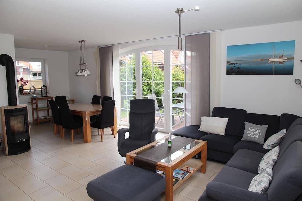 Freistehendes Ferienhaus (100qm) für 6 Personen mit Garten, Kamin, 2 Bädern
