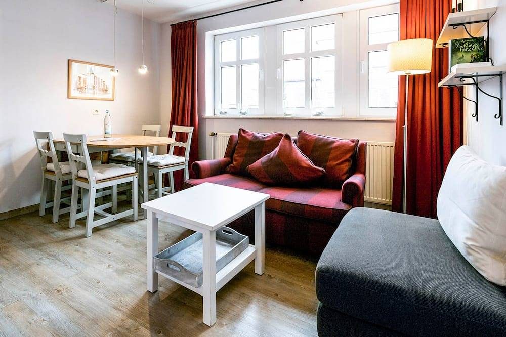 Familien- und hundefreundliche Wohnung mit Schwimmbad und Sauna, zentral gelegen