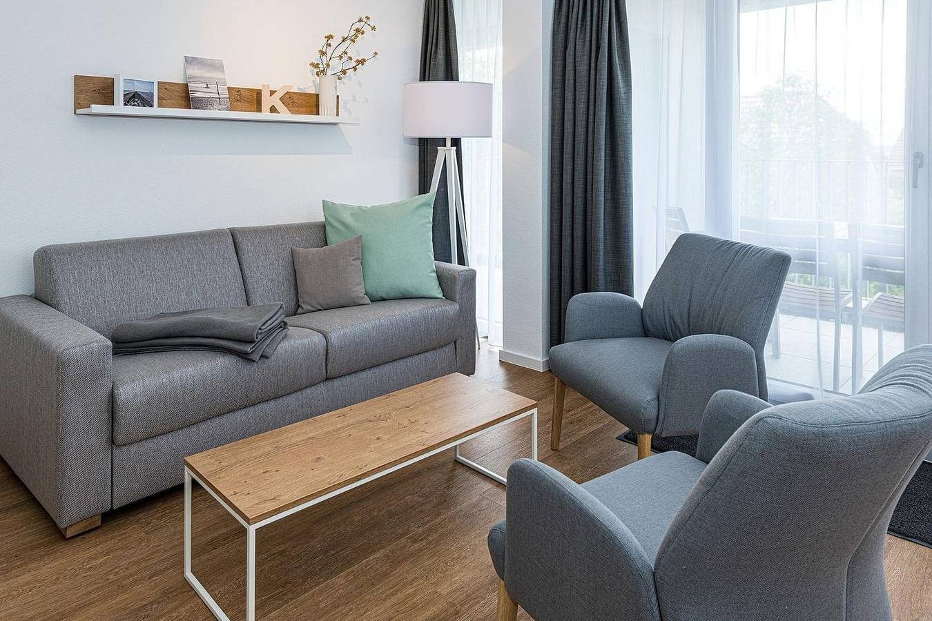 Strandnahes Apartment mit großem Balkon, Parkplatz, Schwimmbad- & Saunanutzung