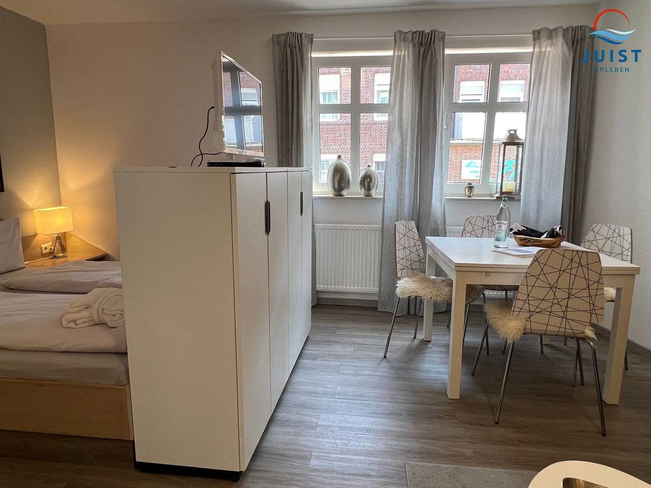 Familienfreundliche Ferienwohnung mit Schwimmbad und Sauna, zentral gelegen — Bild 2
