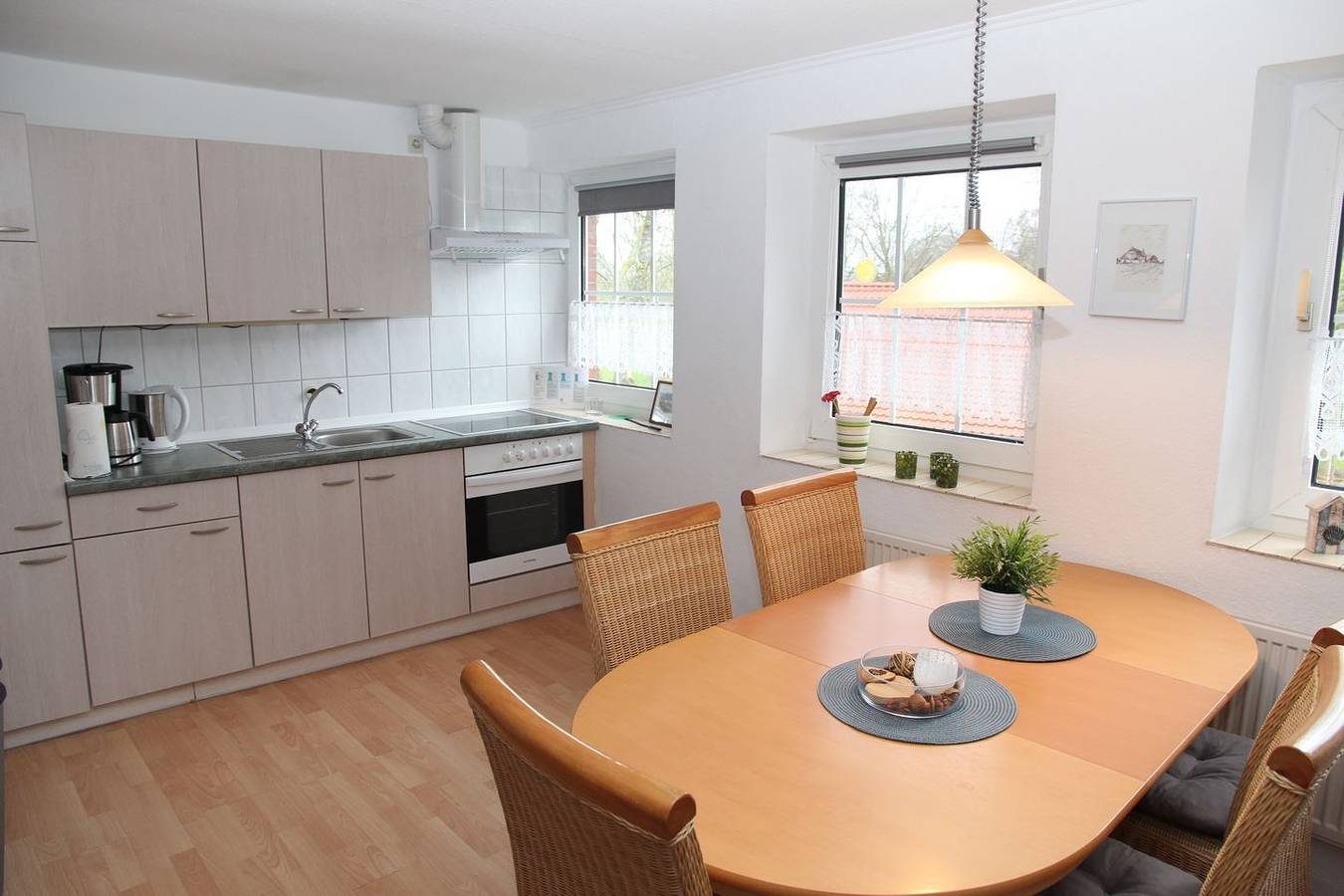 Schöne 76qm Og-Ferienwohnung für 4 Personen + Hunde an der Uttumer Mühle — Bild 2