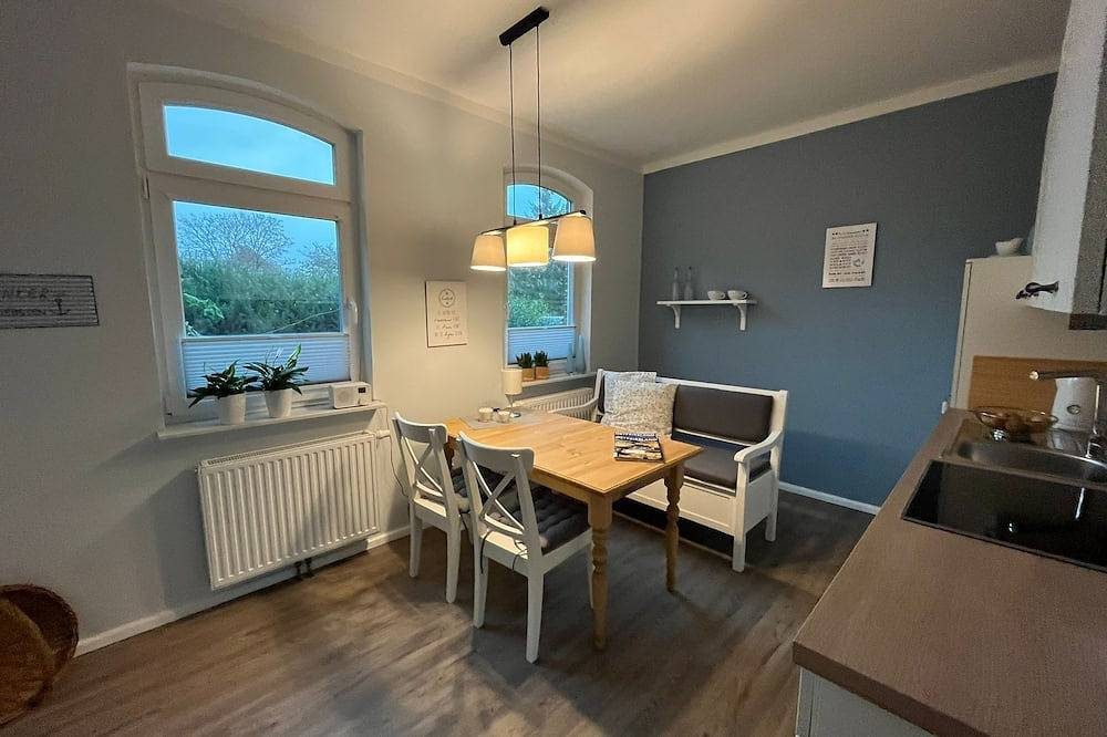 Schöne Eg-Wohnung Tomma  im Warfendorf Pilsum — Bild 5
