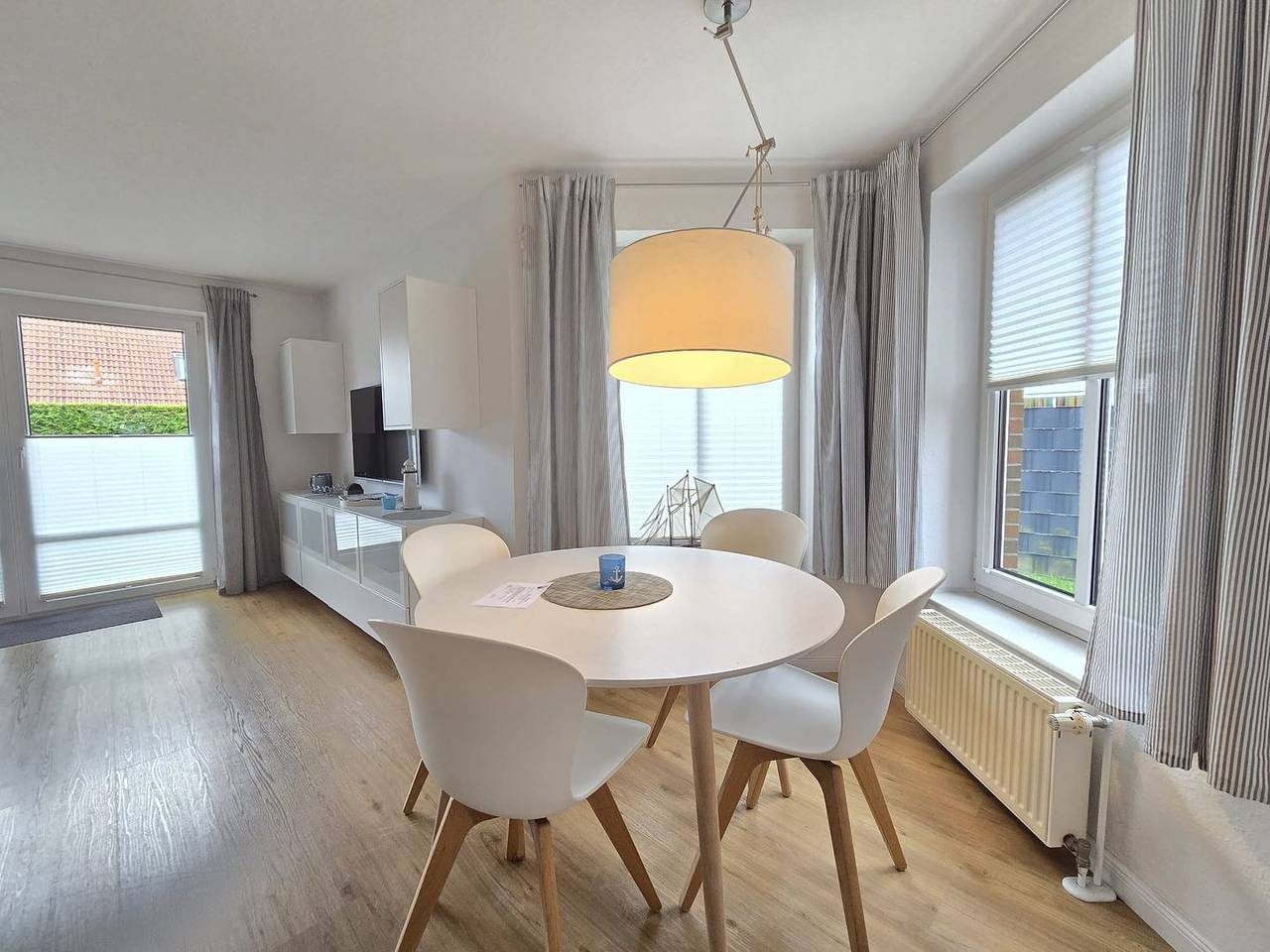 Ferienhaus Heimathafen – Modernes Urlaubsdomizil in Neßmersiel für 4 Personen und Hund — Bild 3