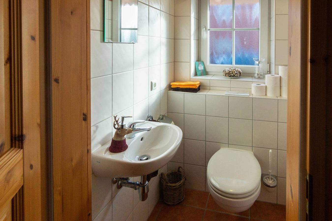 Friesenhaus Heike, 6 Personen zzgl. Kleinkind, eigener Garten, 3 Schlafzimmer — Bild 5