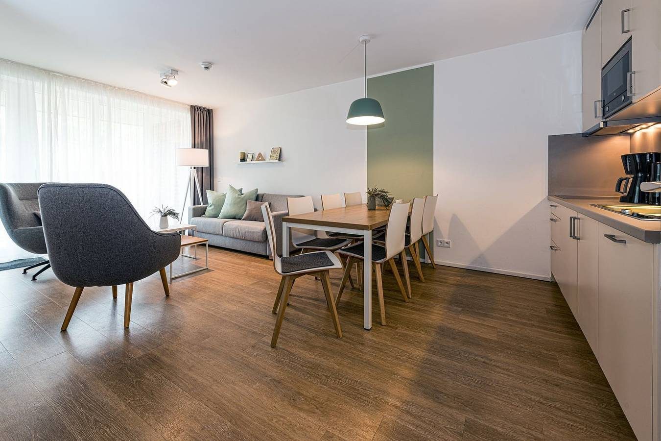 Hochwertiges Familien-Apartment mit großer Terrasse, Strandkorb und zwei Bädern! — Bild 2