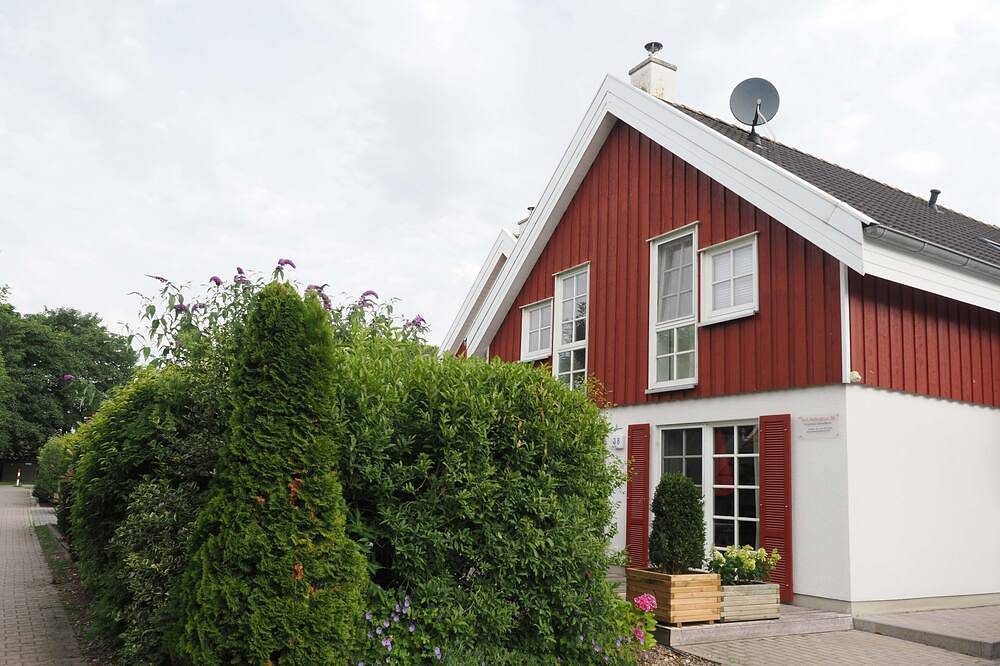Großzügiges  Ferienhaus Mit Sauna, Whirlpool,Kamin,Fussbodenheizung