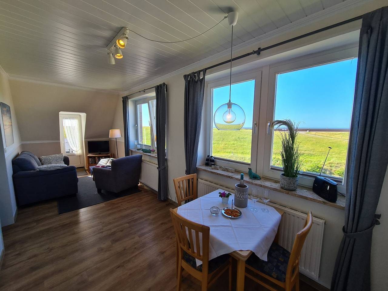Ferienwohnung 'Sonnenuntergang' mit Meerblick, privater Terrasse und Wlan — Bild 3