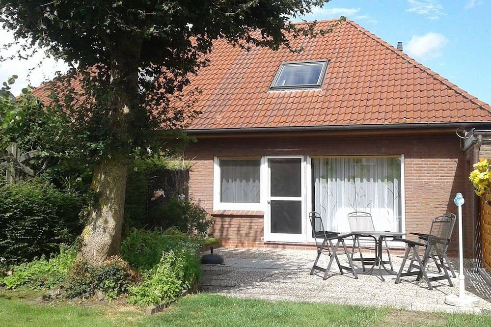 Schönes Ferienhaus Sonnenwinkel für 4 Personen + Hund in Deichnähe