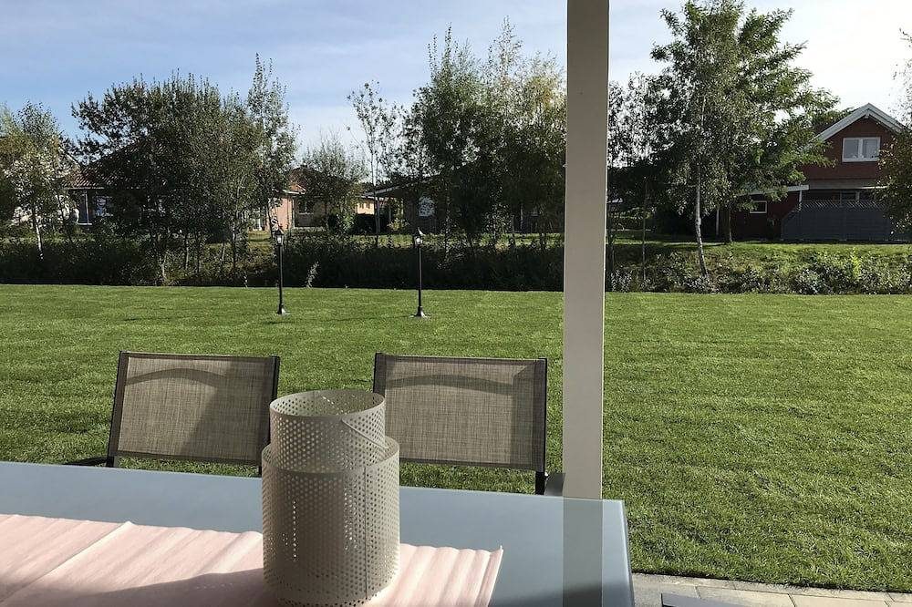 Ferienhaus für 12 P. mit Sauna & Ofen, Direkt am Wasser - 2 Haushälften — Bild 4