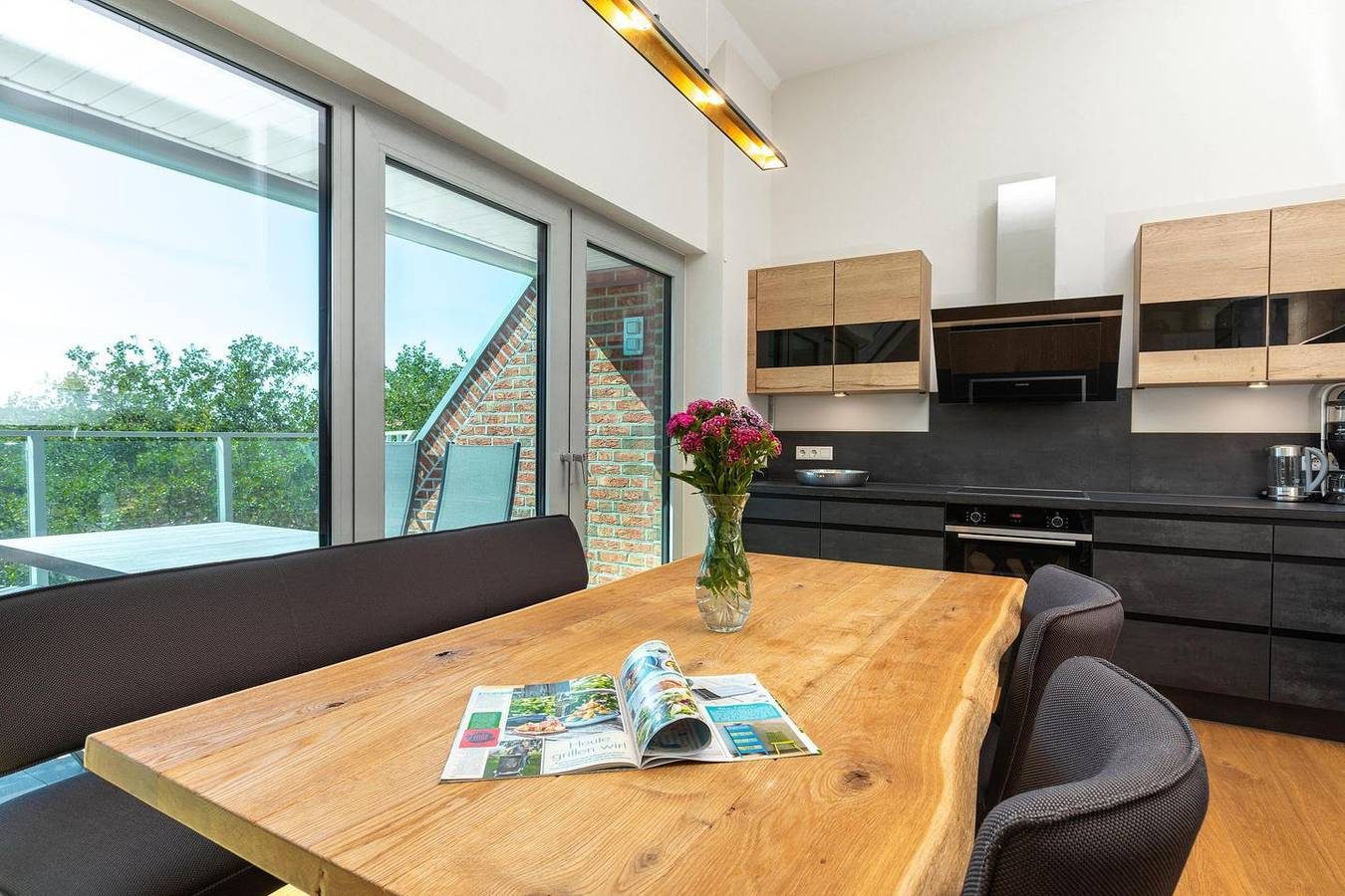 "Erleben Sie unvergessliche Tage in der exklusiven Villa Sohn Deck10!" — Bild 3