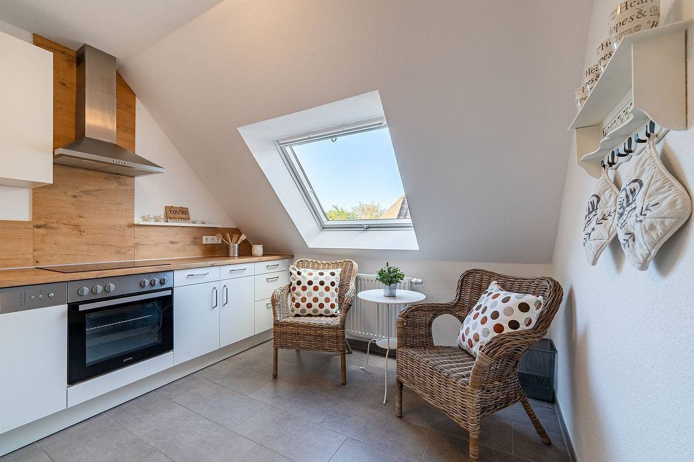 Willkommen in der Ferienwohnung 'Aufwind': Stilvoll, hell und ideal gelegen. — Bild 3