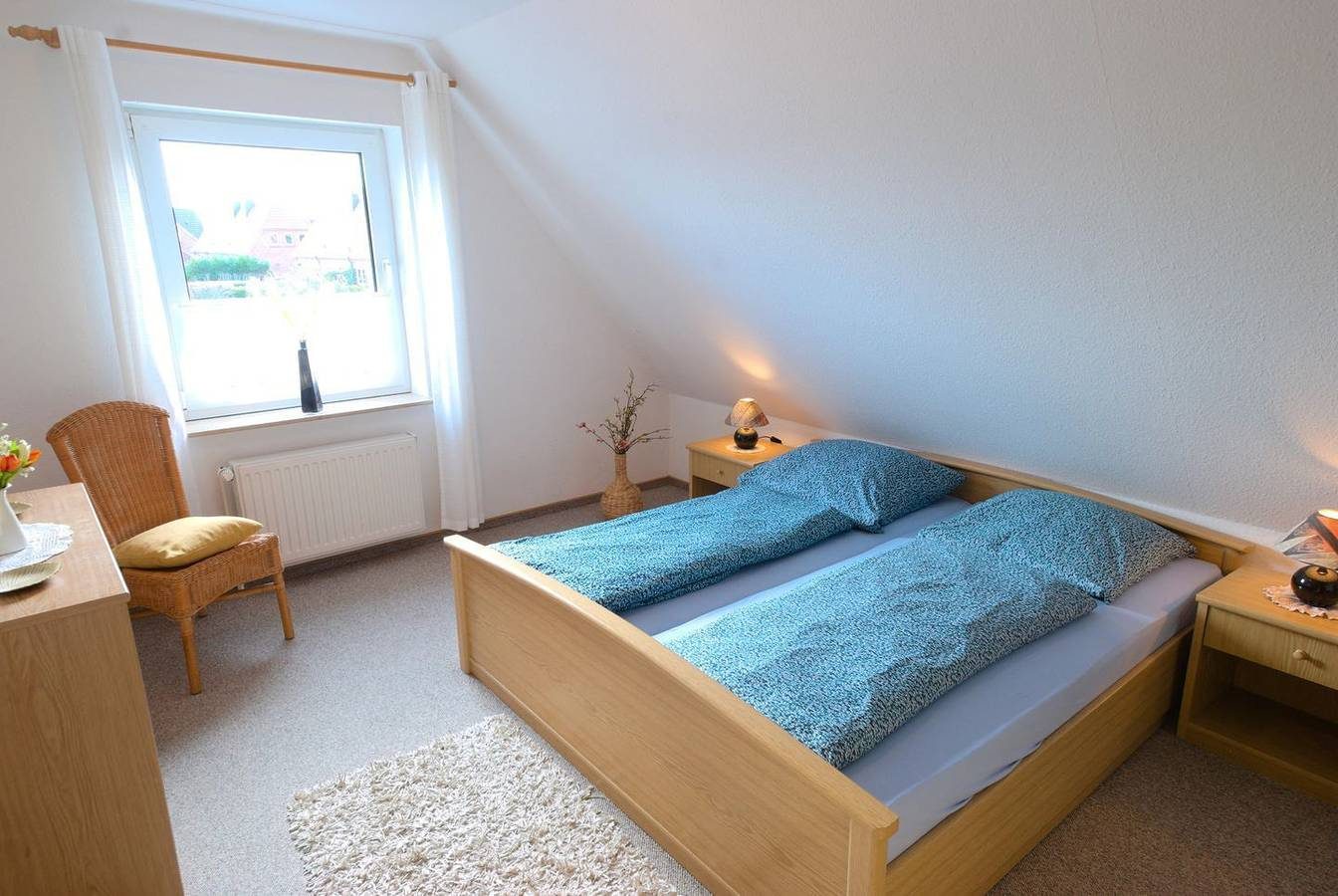 Großzügiges Ferienhaus in zentraler Lage von Norddeich mit 3 Schlafzimmern — Bild 4