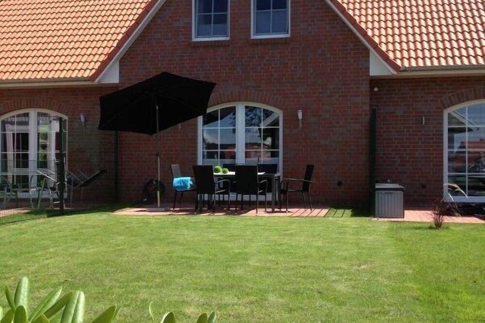 Ferienhaus (85qm) für 4 Personen + Hund mit Wasserblick, Garten und Gäste-Wc — Bild 2