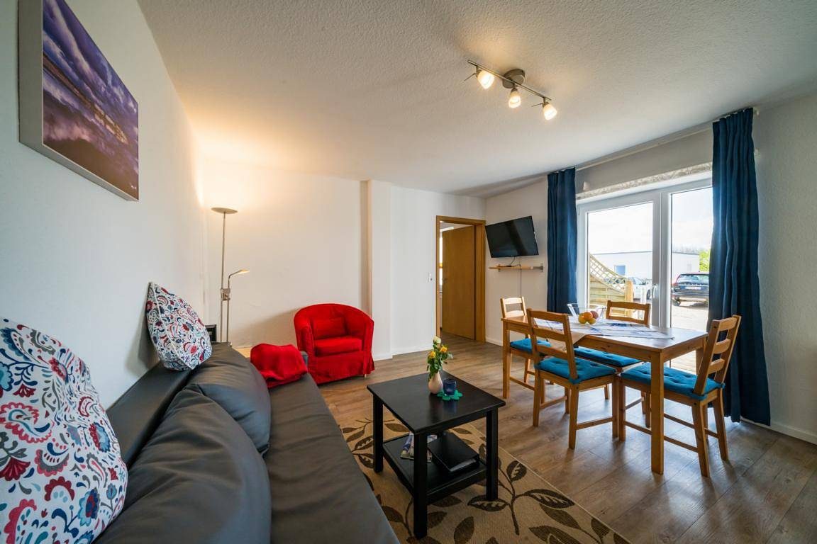 Ferienwohnung 'Ferienwohnug Strandflieder' mit Privatterrasse — Bild 5