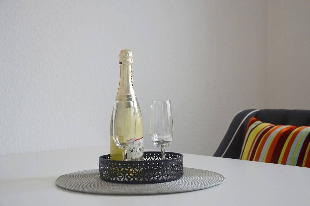 Kernsanierte Wunderschöne Ferienwohnung Ruhig Aber Zentral in Norden Gelegen!