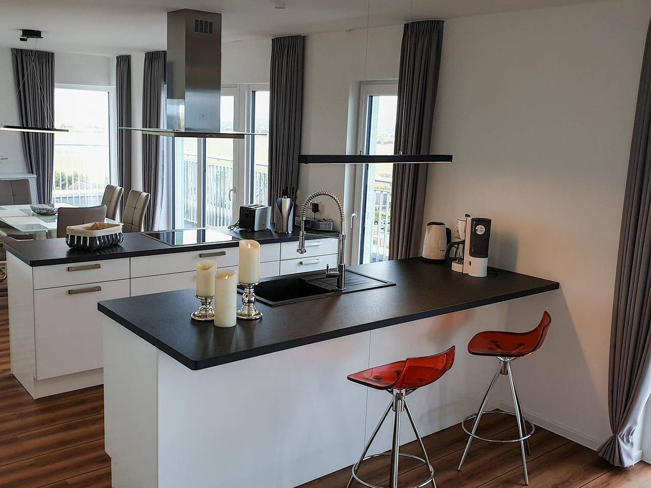 Luxus-Ferienwohnung, Sauna, große Terrasse, Meerblick, Wäsche inklusive — Bild 2