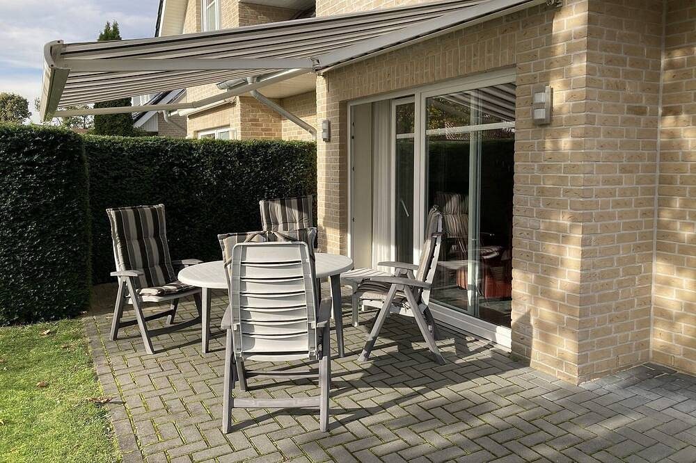 Superschöne Voll Ausgestattete Doppelhaushälfte mit Carport — Bild 3