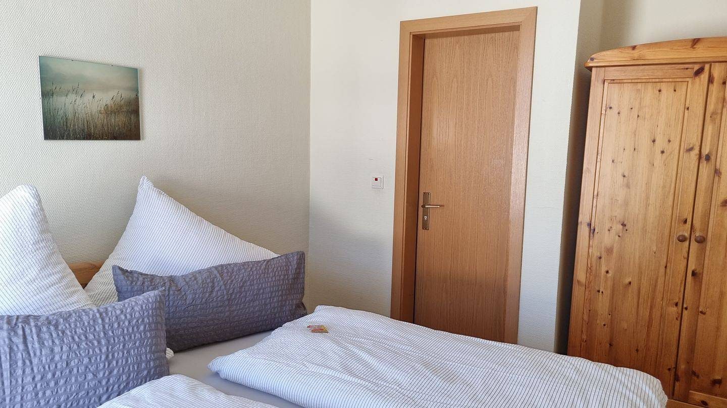 Modernes Zwei-Zimmer Appartement mit Laminatboden — Bild 2