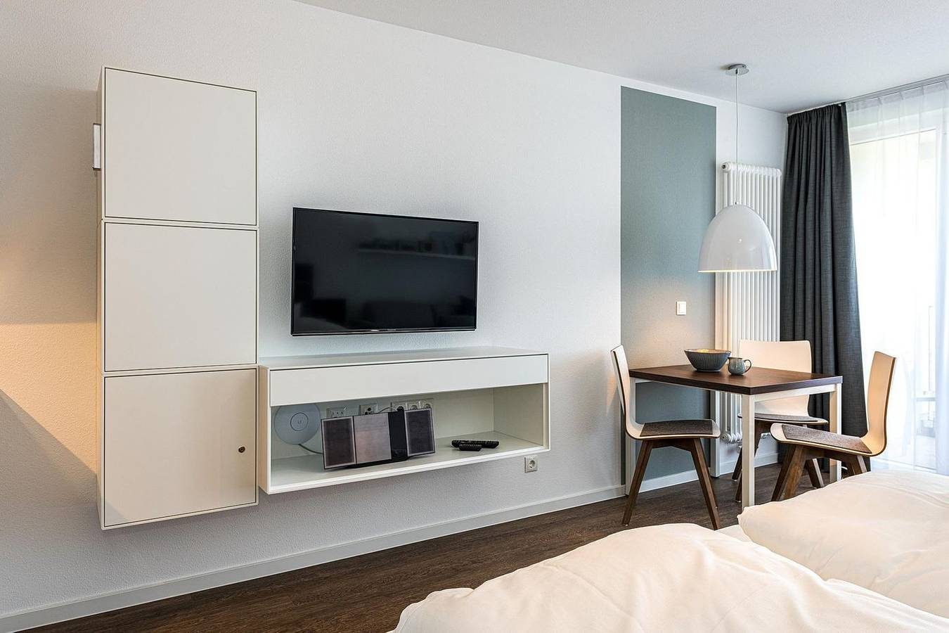 Nordseenahes Ferienapartment mit Balkon, Parkplatz, Schwimmbad- & Saunanutzung — Bild 3