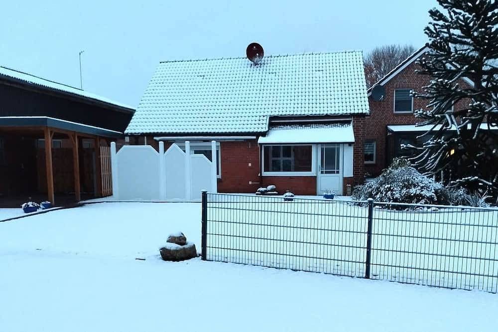 Gemütliches Ferienhaus Lütje Huske mit Garten, 25666 - Lütje Huske