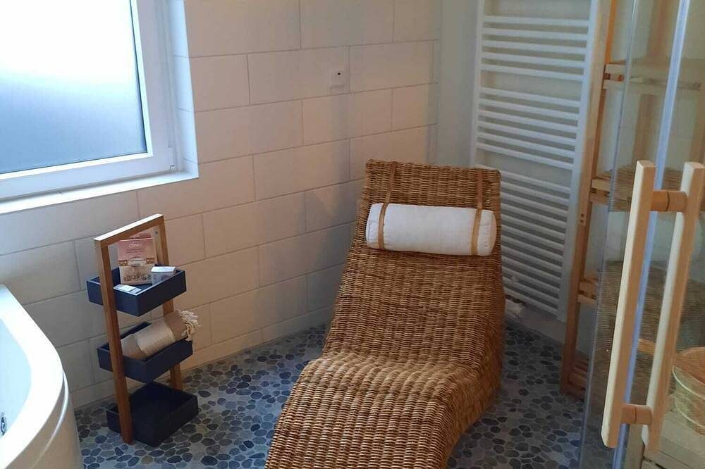 Ehem. Bauernhaus mit Sauna\/ Whirlpool\/Kamin in Strandnähe — Bild 4