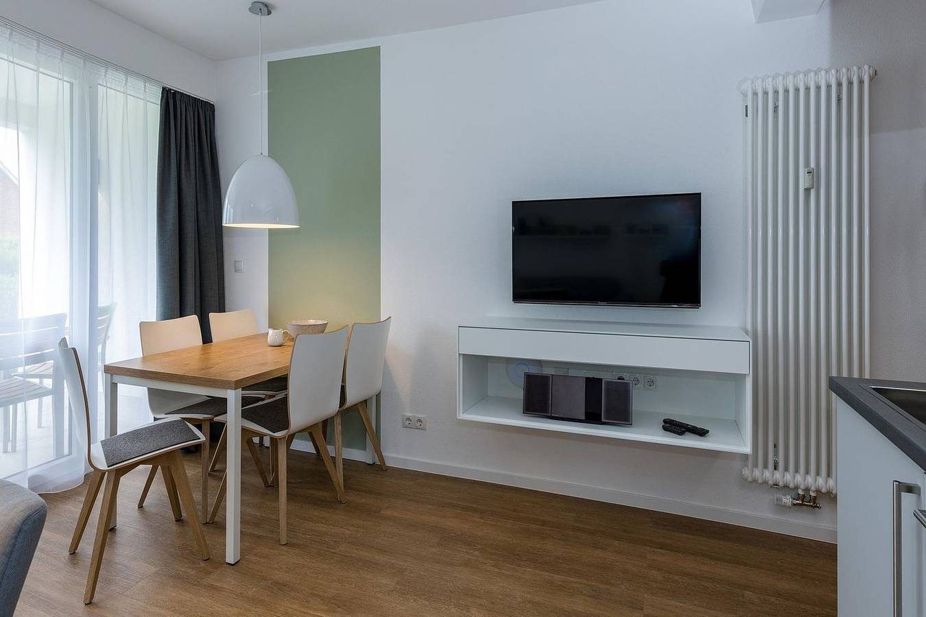 Apartment, strandnah, mit großem Balkon, Parkplatz, Schwimmbad- & Saunanutzung — Bild 3