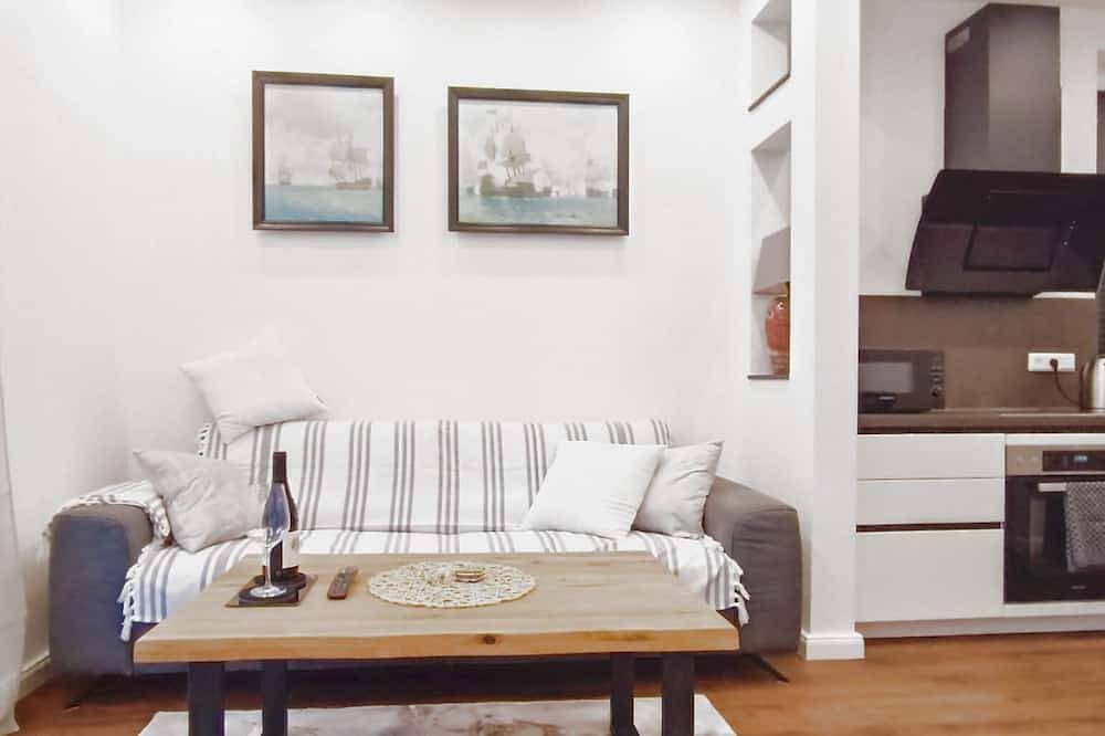 Moderne Ferienwohnung direkt am Kanal - bis 4 Personen (Neubau)