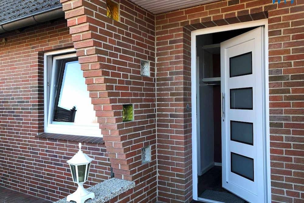 Gemütliche komplett neu renovierte Ferienwohnung mit großer Terrasse und eigenem — Bild 3