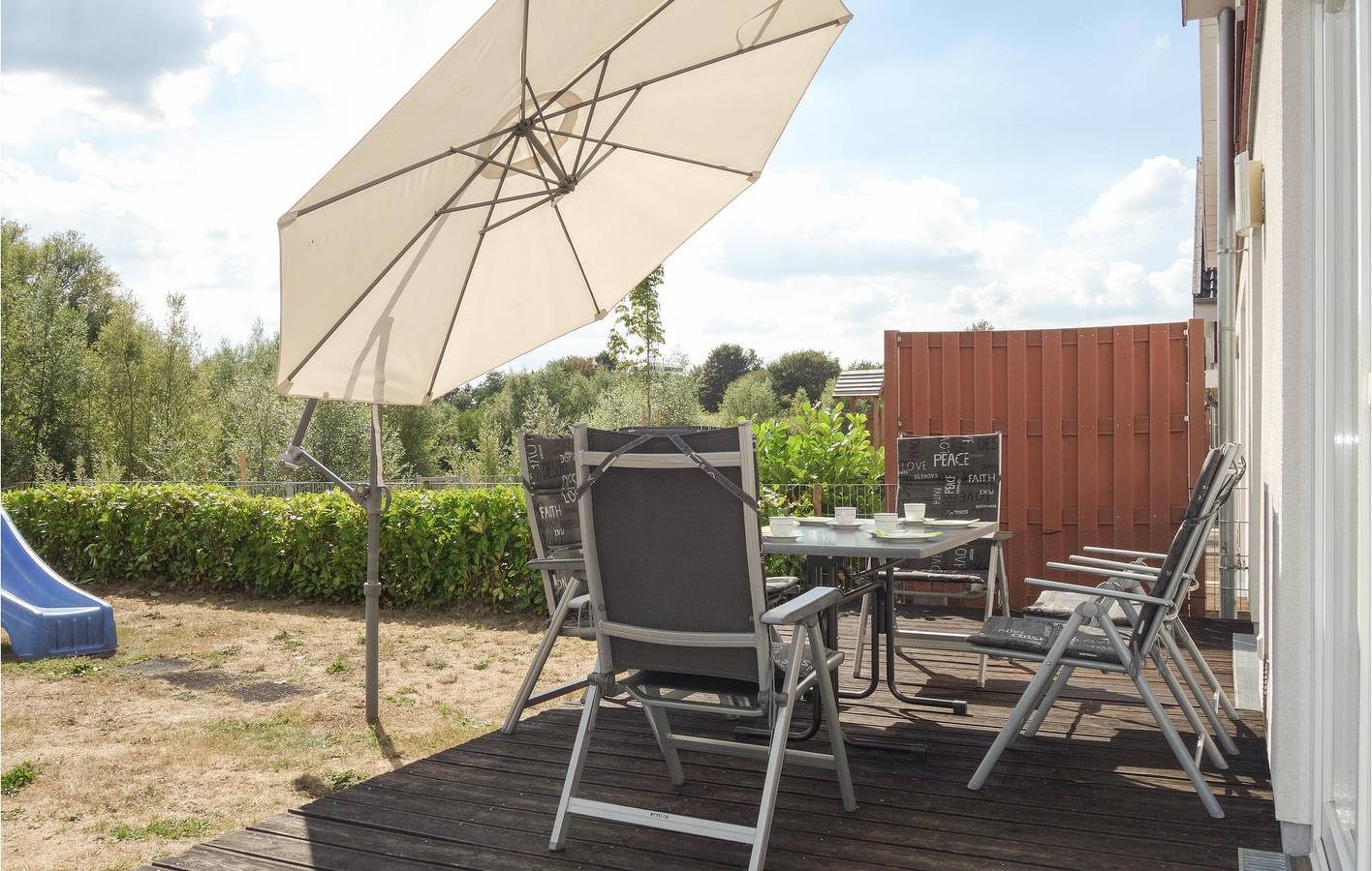 Appartement am Strand mit Parkplatz und Terrasse — Bild 3