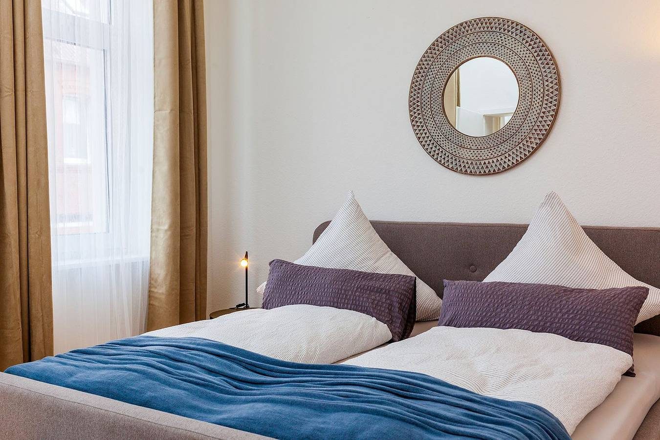 2-Zimmer Appartement mit luftiger 3 m Deckenhöhe direkt in der Fussgängerzone — Bild 5